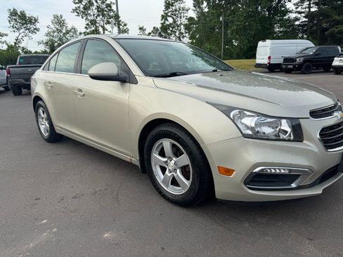 Used 2015 Chevrolet Cruze LT FWD image 12