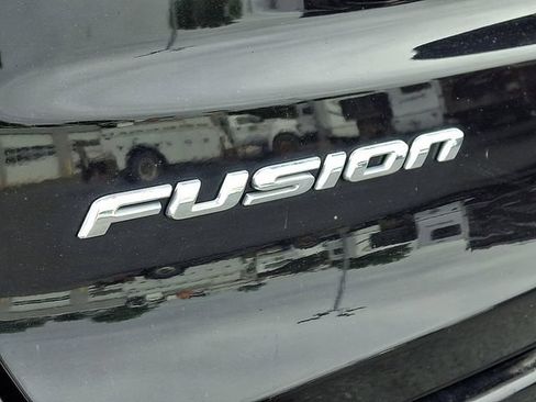 Used 2020 Ford Fusion SE AWD/4WD image 31
