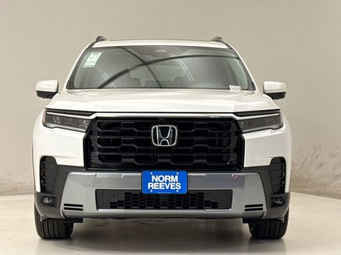 New 2026 Honda Pilot Touring image 3