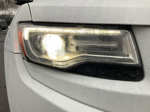 Used 2014 Jeep Grand Cherokee Overland w/ Advanced Technology Group image 31