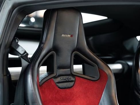 Used 2018 Nissan 370Z NISMO image 23