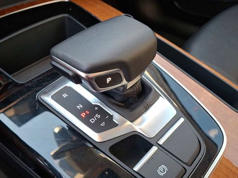 Certified 2023 Audi Q5 2.0T Premium w/ Convenience Package image 12