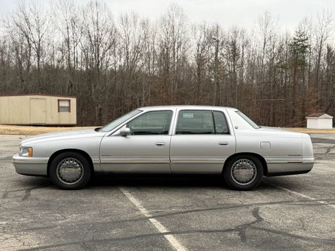 Used 1999 Cadillac De Ville D'Elegance FWD image 6