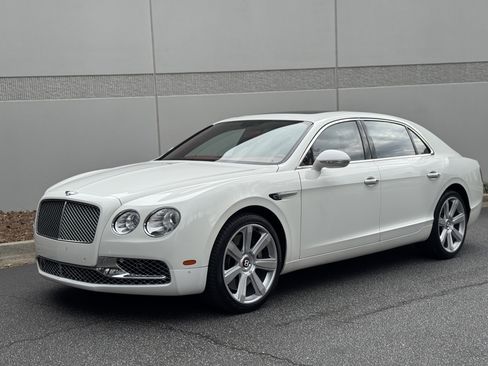 Used 2016 Bentley Flying Spur V8 image 19