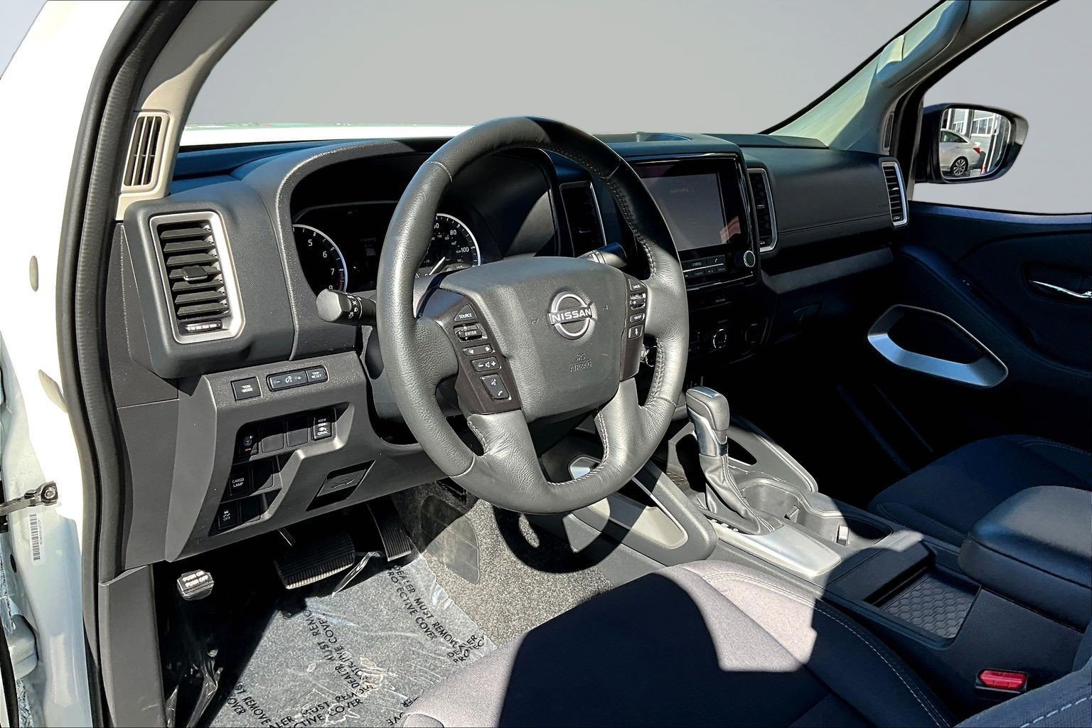 Used 2024 Nissan Frontier SV w/ SV Convenience Package RWD image 14