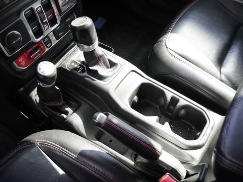 Used 2020 Jeep Gladiator Rubicon image 18