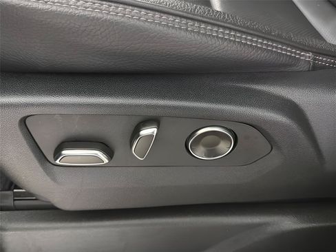 Used 2024 GMC Yukon Denali AWD/4WD image 11