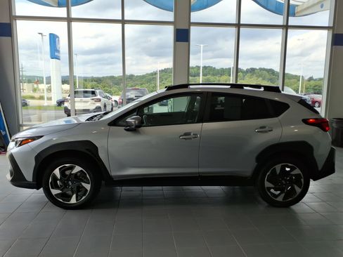 Used 2024 Subaru Crosstrek 2.5i Limited w/ Crosstrek Mirror Package AWD/4WD image 7