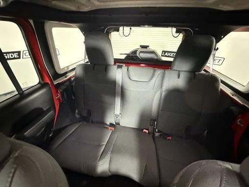 Used 2022 Jeep Wrangler Unlimited Sport image 31