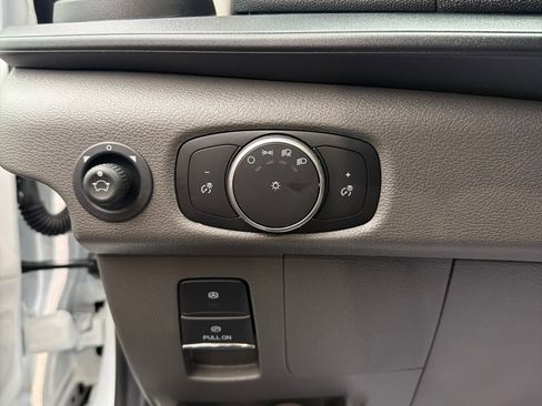 New 2026 Ford Transit 250 148 Medium Roof image 13