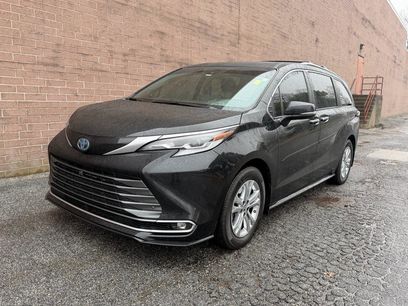 Used 2022 Toyota Sienna Platinum w/ Protection Package (TMS)