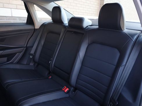 Used 2024 Volkswagen Jetta SE FWD image 22