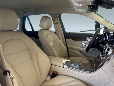 Used 2022 Mercedes-Benz GLC 300 4MATIC image 31