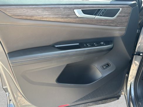 Used 2024 Volkswagen Atlas SEL AWD/4WD image 21
