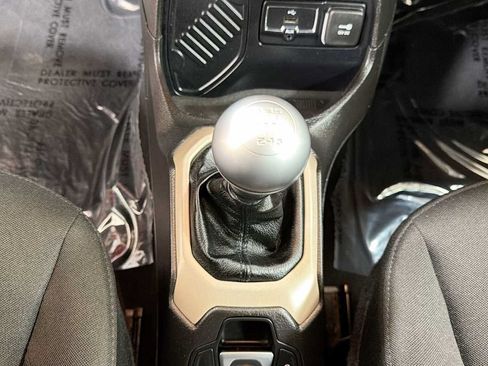 Used 2016 Jeep Renegade Sport w/ Power & Air Group FWD image 22