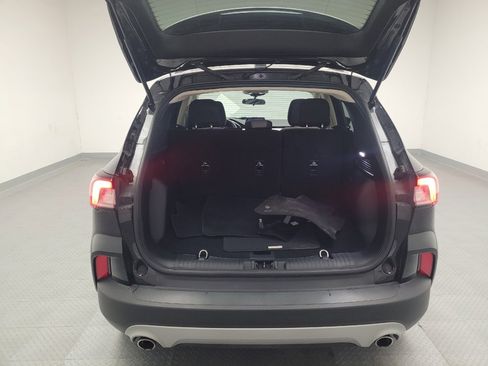 Used 2020 Ford Escape SE image 29