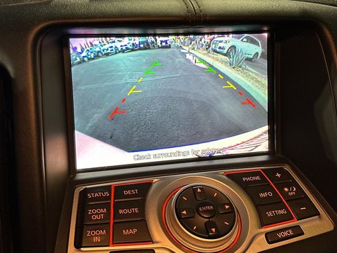 Used 2018 Nissan 370Z Touring image 17