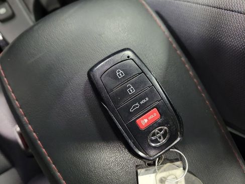 Used 2023 Toyota Corolla SE w/ SE Premium Package image 15