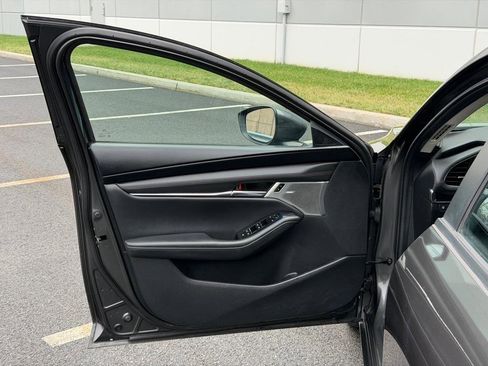 Used 2020 MAZDA MAZDA3 AWD Sedan w/ Preferred Package image 26