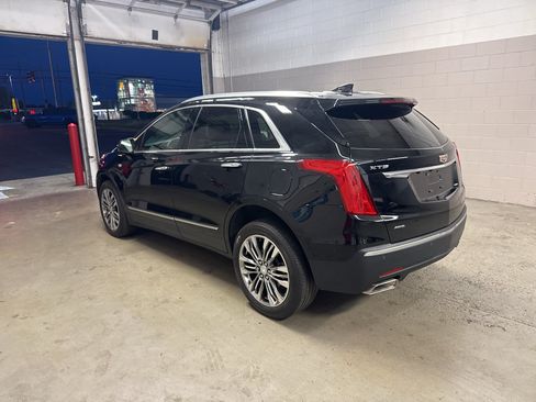 Used 2017 Cadillac XT5 Premium Luxury AWD/4WD image 5