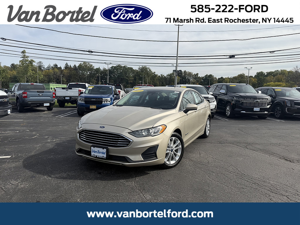 Used 2019 Ford Fusion SE FWD image 1