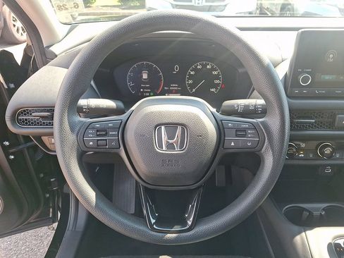 Used 2023 Honda HR-V LX image 19