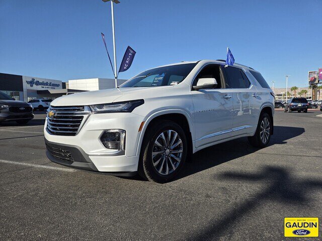 Used 2023 Chevrolet Traverse Premier FWD image 3