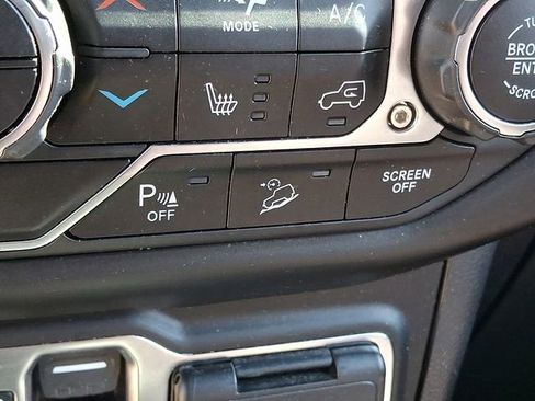 Used 2021 Jeep Wrangler Unlimited Rubicon AWD/4WD image 29