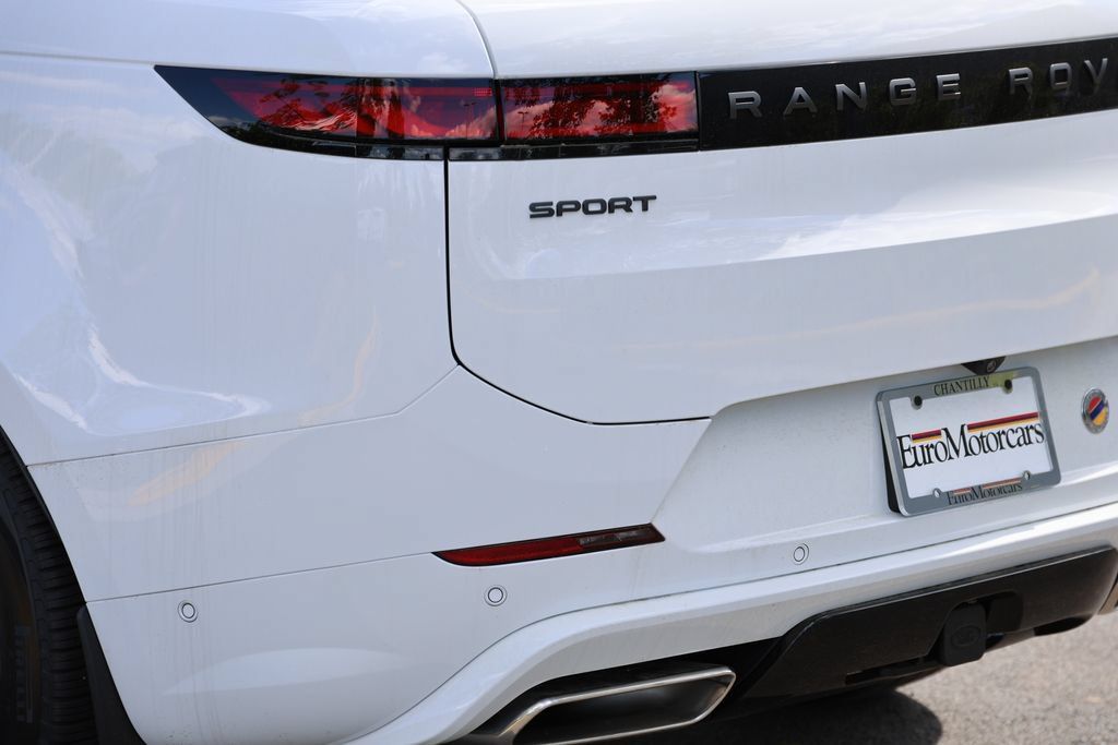 New 2026 Land Rover Range Rover Sport Dynamic SE AWD/4WD image 14