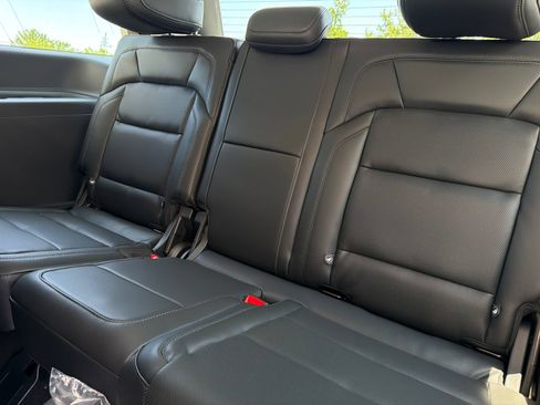 New 2027 Lincoln Navigator Premiere AWD/4WD image 19