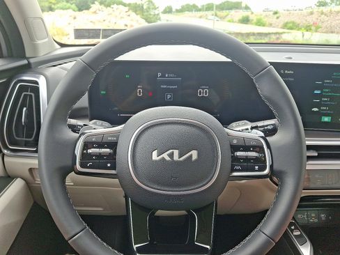 New 2025 Kia Sorento EX image 14