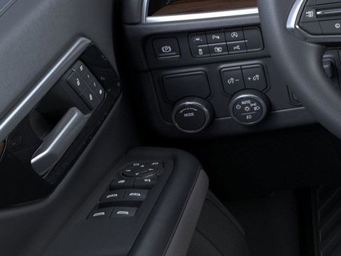 New 2025 Chevrolet Suburban High Country image 24