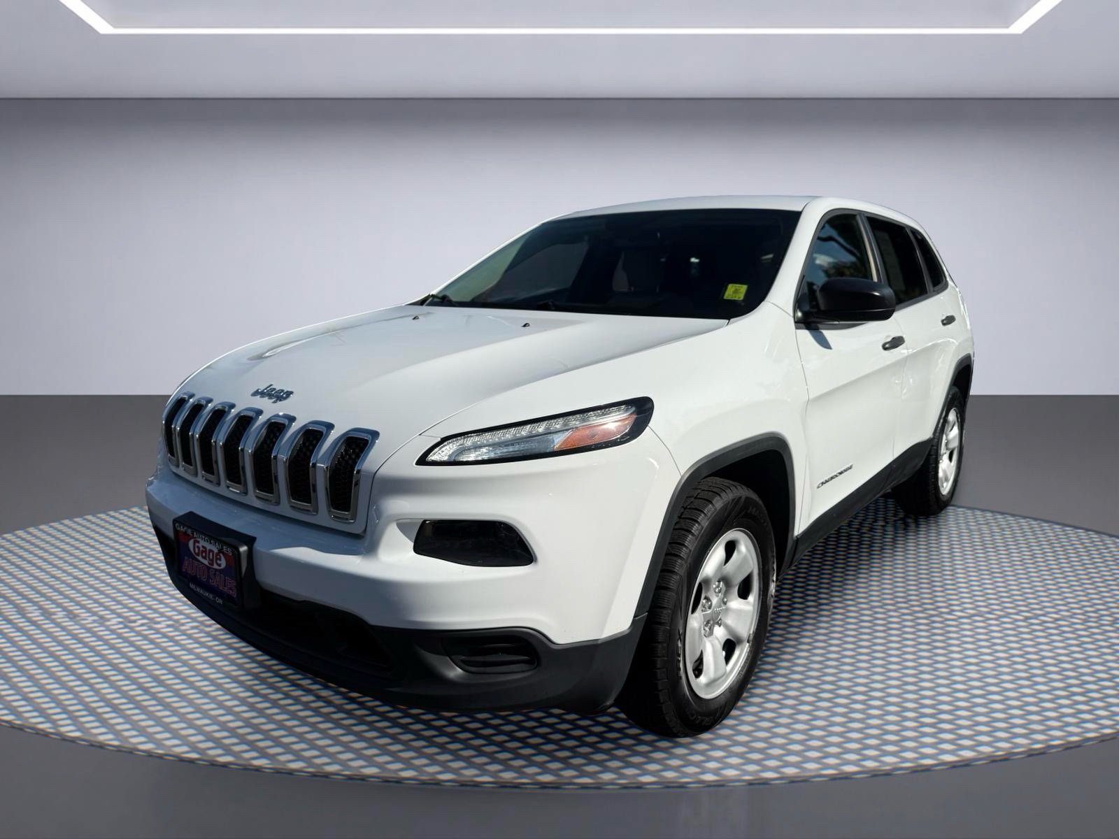 Used 2016 Jeep Cherokee Sport AWD/4WD image 2
