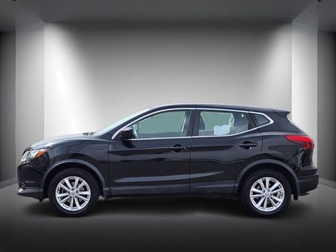 Used 2018 Nissan Rogue Sport S w/ S Appearance Package image 2