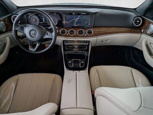 Used 2018 Mercedes-Benz E 300 image 16