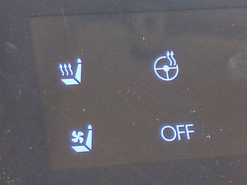 Used 2024 Hyundai Santa Fe Limited image 23