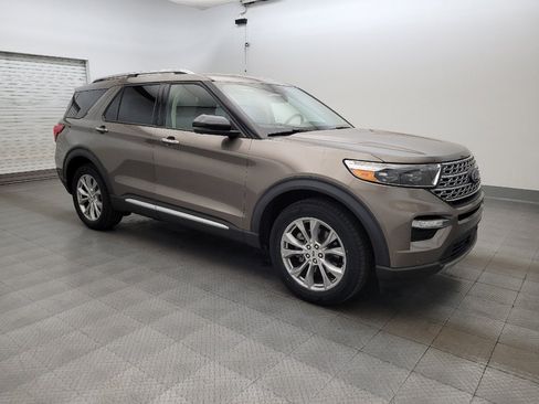 Used 2021 Ford Explorer Limited w/ Equipment Group 301A AWD/4WD image 11
