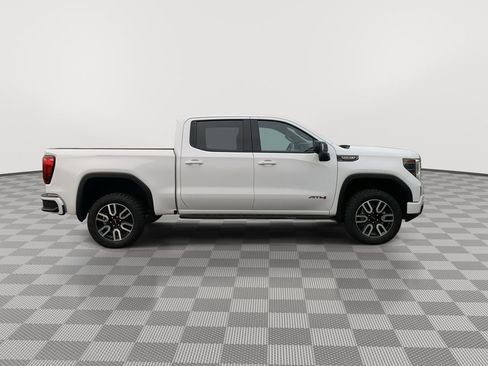 Used 2024 GMC Sierra 1500 AT4 w/ Technology Package image 8