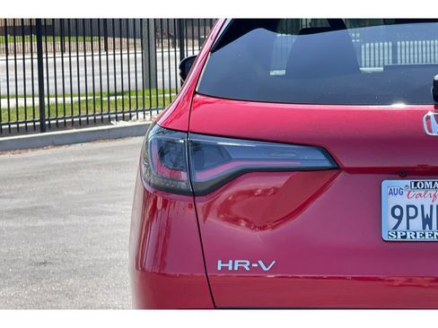 Used 2025 Honda HR-V Sport image 43