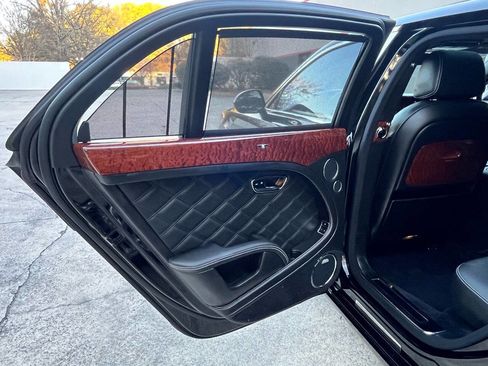 Used 2014 Bentley Mulsanne image 47