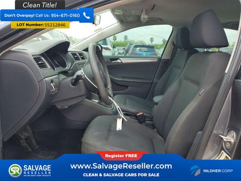 Used 2016 Volkswagen Jetta SE FWD image 9