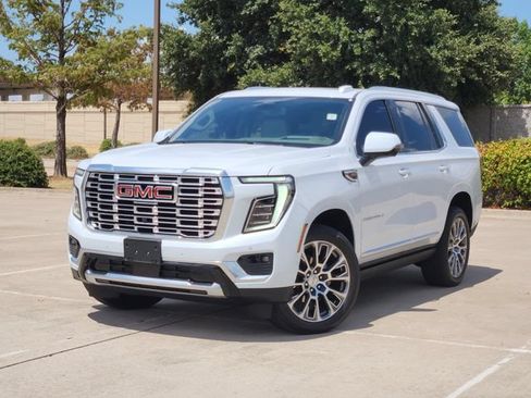 Used 2026 GMC Yukon Denali w/ Sun & Power Step Package AWD/4WD image 1