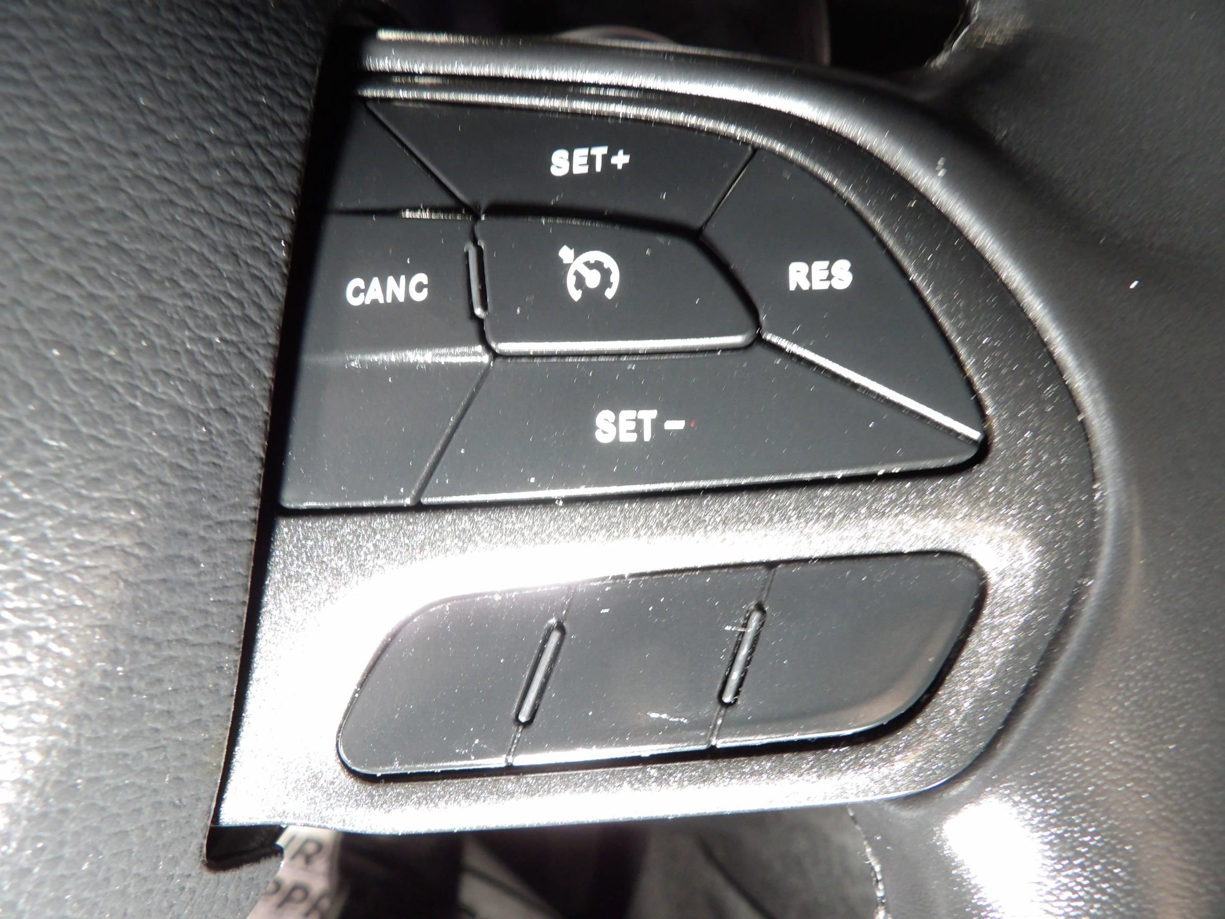 Used 2022 Dodge Charger SXT RWD image 18