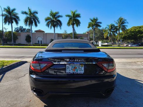 Used 2015 Maserati GranTurismo Sport image 23