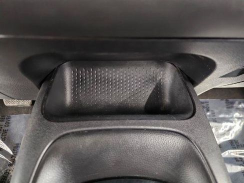 Used 2021 Toyota Corolla LE image 16