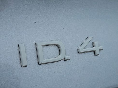 Used 2022 Volkswagen ID.4 Pro image 25