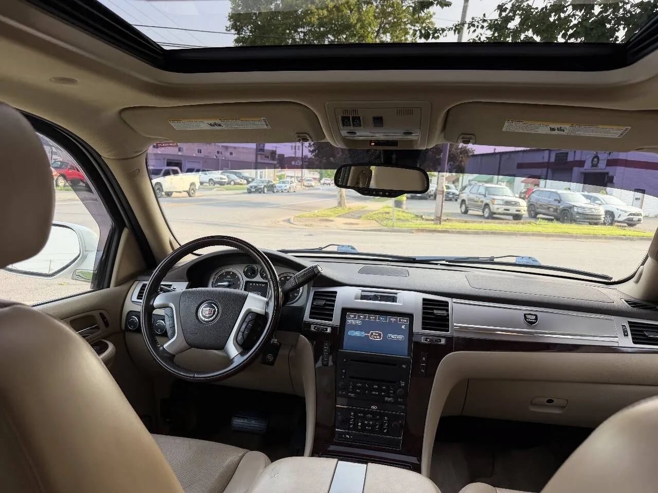 Used 2009 Cadillac Escalade 4WD Hybrid image 38