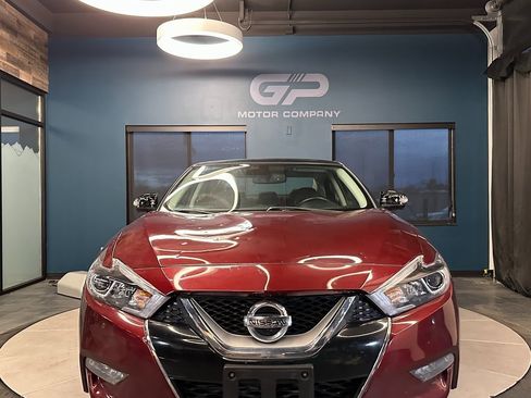 Used 2016 Nissan Maxima Platinum w/ Interior Lighting Package image 8