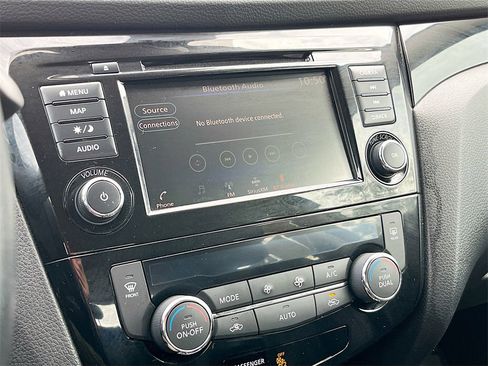 Used 2022 Nissan Rogue Sport SL w/ Premium Package image 15