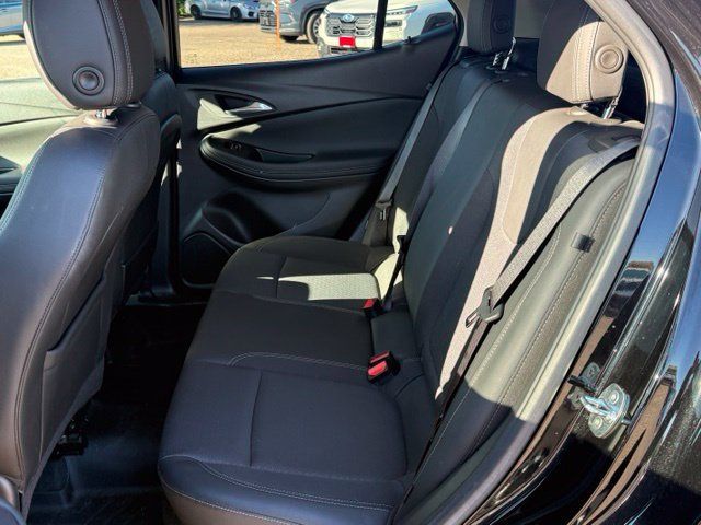 Used 2022 Buick Encore GX Preferred w/ Cold Weather Comfort Package AWD/4WD image 15